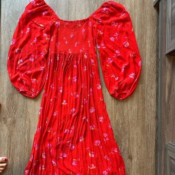 Billabong Dresses & Skirts - Billabong Red Floral Midi Dress Size M 🌺❤️ long sleeve Boho